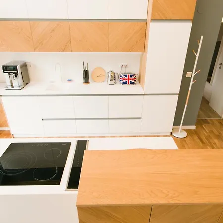Signature Penthouse With Jacuzzi And Sauna And 4 Bedrooms In Saint George Palace