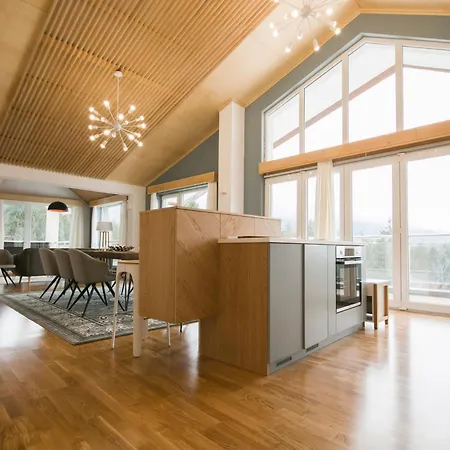 アパート Signature Penthouse With Jacuzzi And Sauna And 4 Bedrooms バンスコ